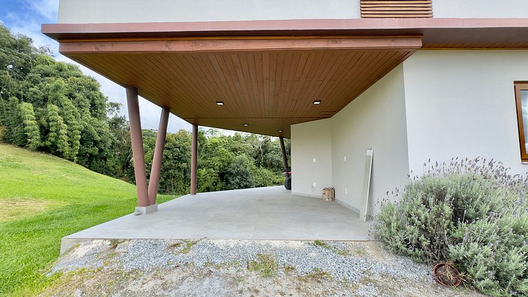 Refúgio Exclusivo | 4 Suítes em Rancho Queimado