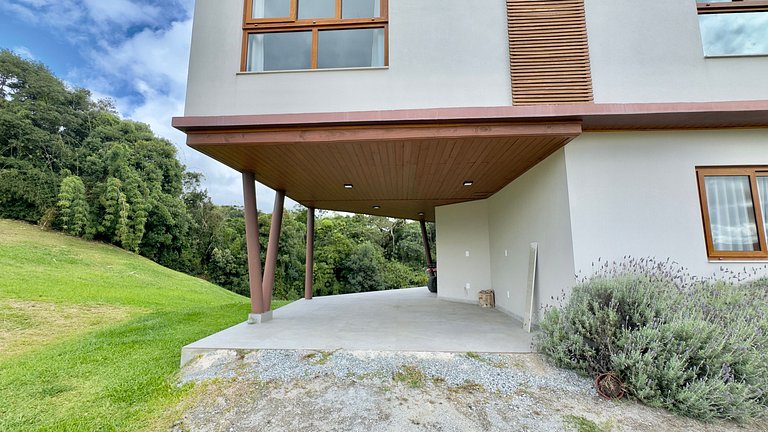 Refúgio Exclusivo | 4 Suítes em Rancho Queimado