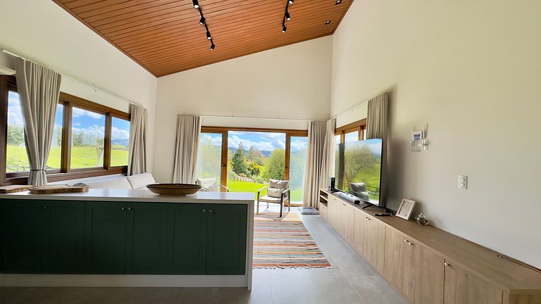 Refúgio Exclusivo | 4 Suítes em Rancho Queimado