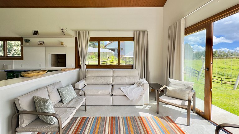 Refúgio Exclusivo | 4 Suítes em Rancho Queimado