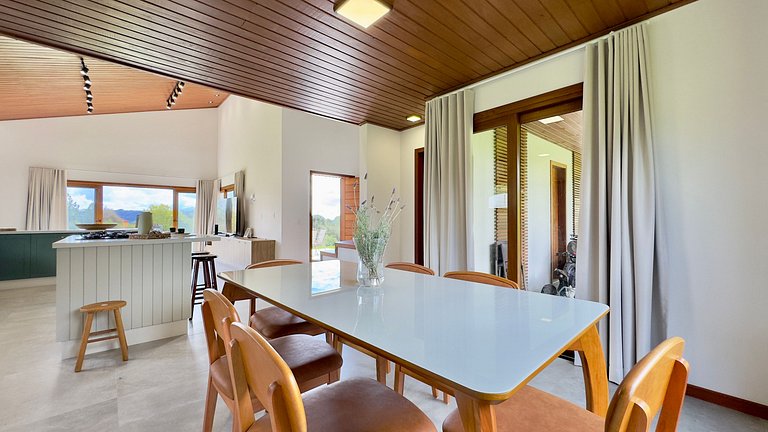 Refúgio Exclusivo | 4 Suítes em Rancho Queimado