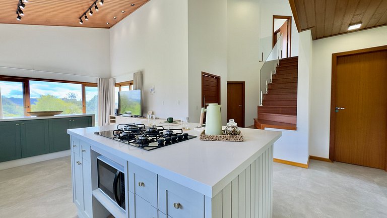 Refúgio Exclusivo | 4 Suítes em Rancho Queimado