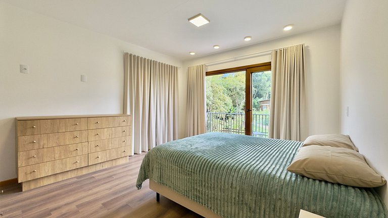 Refúgio Exclusivo | 4 Suítes em Rancho Queimado