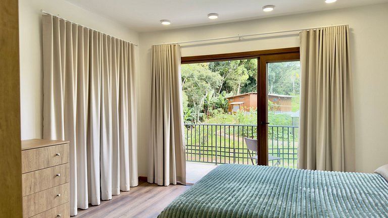 Refúgio Exclusivo | 4 Suítes em Rancho Queimado