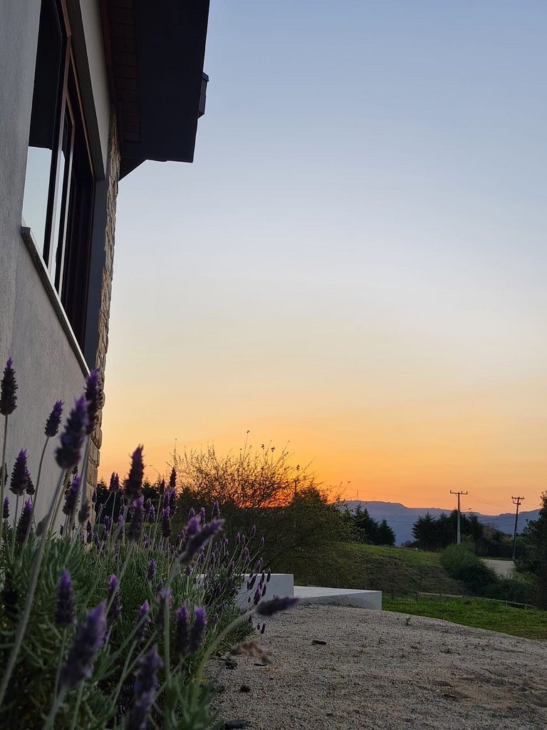 Refúgio Exclusivo | 4 Suítes em Rancho Queimado